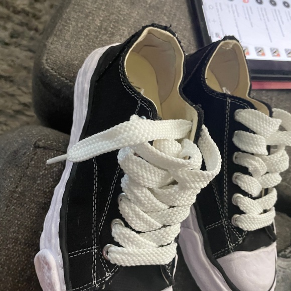 maison mihara Shoes - Classic Black and White Women's Sneakers